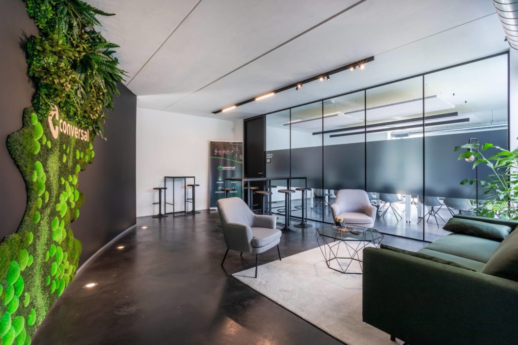 Conversal nieuwe kantoren ingericht door bocal - Glazen binnenwand op kantoor - kantoorindeling met glas