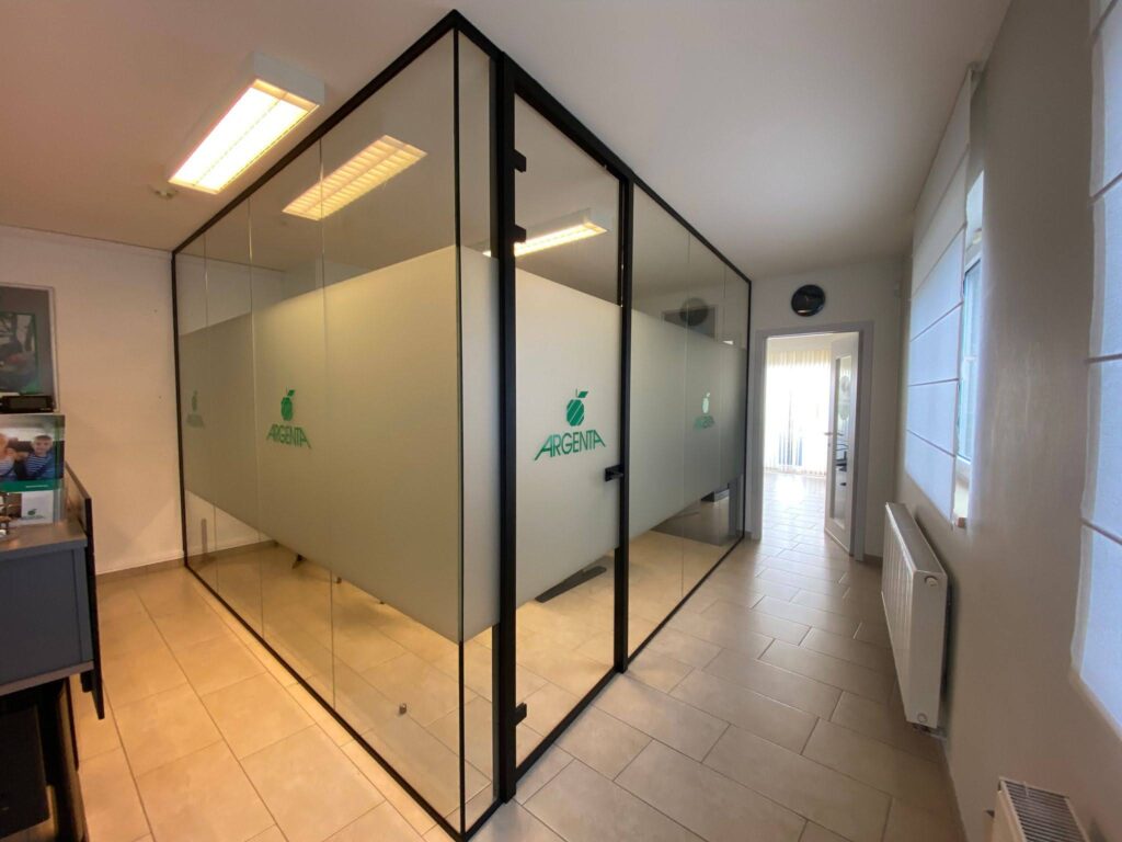 Argenta Kalken - Glazen kantoorwanden binnenwand op kantoor - kantoorindeling met glas in frame